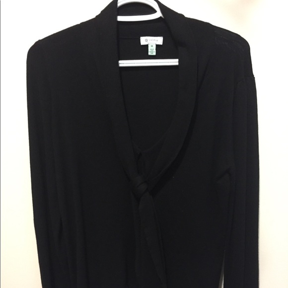 Black Sweater - Picture 1 of 2